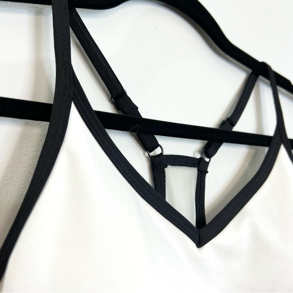 SOLD PINK Victoria's Secret Ultimate lightly lined sports bra white black S - Picture 6 of 10
